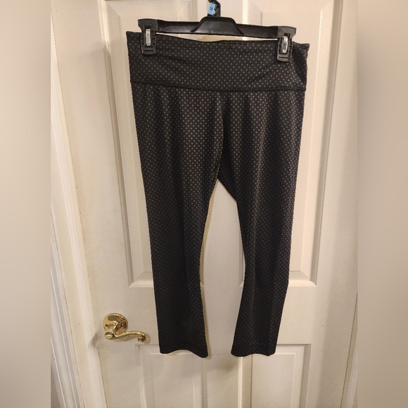 LULULEMON Dotted Print Leggings cropped size 6 - Picture 1 of 5